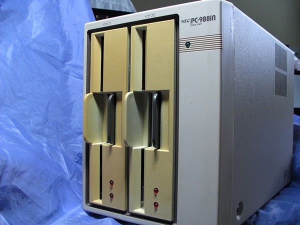 NEC PC-9881N 8インチFDD(ジャンク) NEC PC-9881N 8インチFDD(ジャンク)